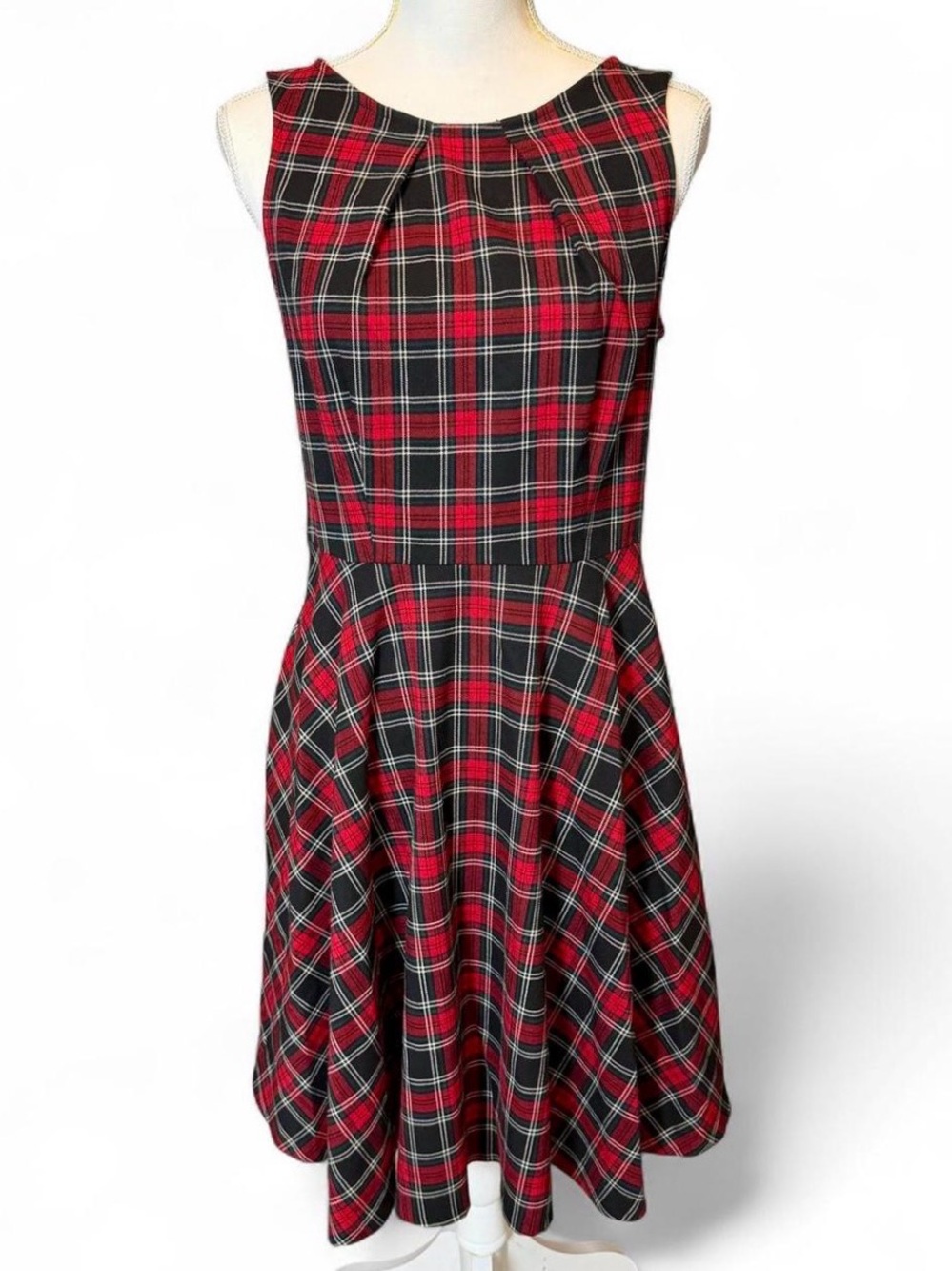 Elle Sleeveless Red, Black & White Plaid Tartan Boat Neck Midi Dress Size M